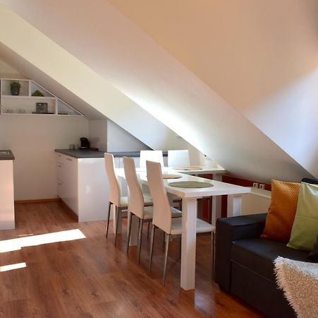 New Central Rooftop With Private Wellness, Sauna & Whirlpool Bath Praha Bagian luar foto