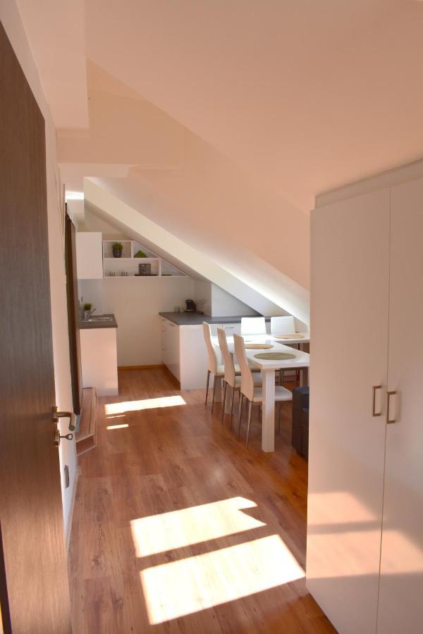 New Central Rooftop With Private Wellness, Sauna & Whirlpool Bath Praha Bagian luar foto