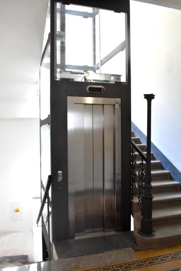 New Central Rooftop With Private Wellness, Sauna & Whirlpool Bath Praha Bagian luar foto